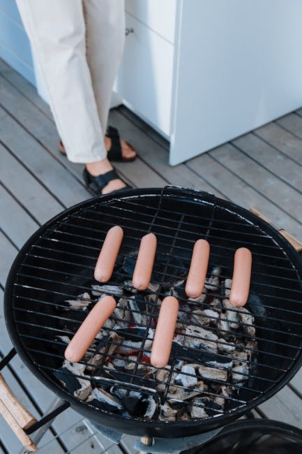 Person reviewing an experience before booking an asado